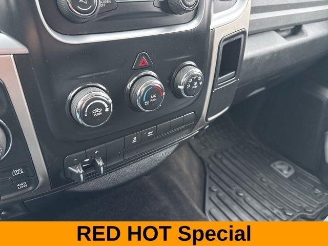 RAM 1500 SLT Crew Cab 4WD 2017