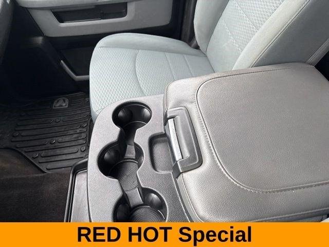 RAM 1500 SLT Crew Cab 4WD 2017