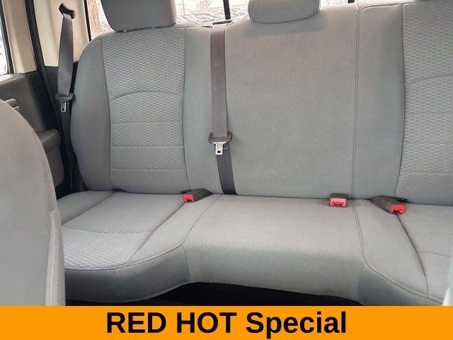 RAM 1500 SLT Crew Cab 4WD 2017