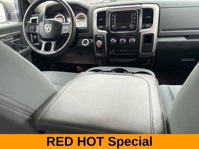 RAM 1500 SLT Crew Cab 4WD 2017