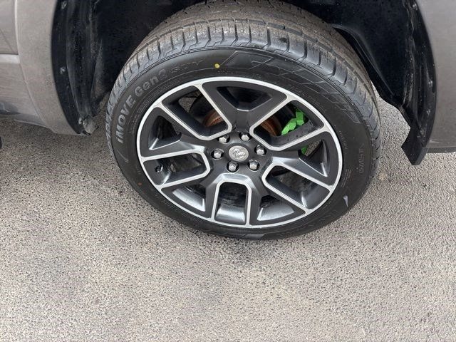 RAM 1500 Laramie Crew Cab 4WD 2020