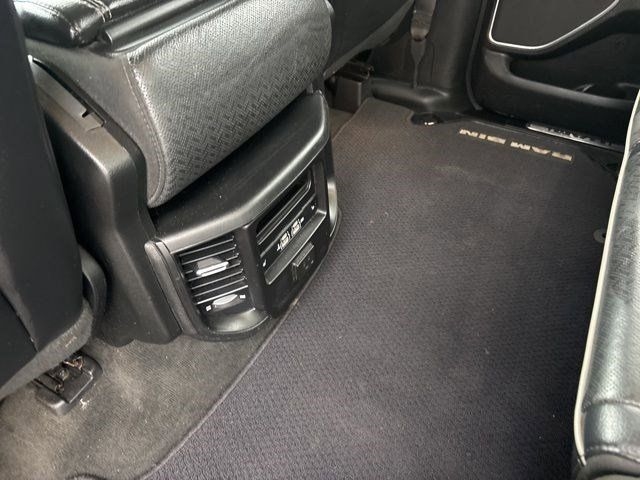 RAM 1500 Laramie Crew Cab 4WD 2020