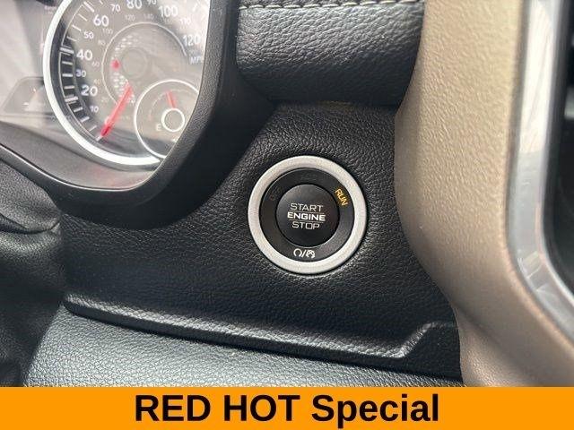 RAM 1500 Laramie Crew Cab 4WD 2020