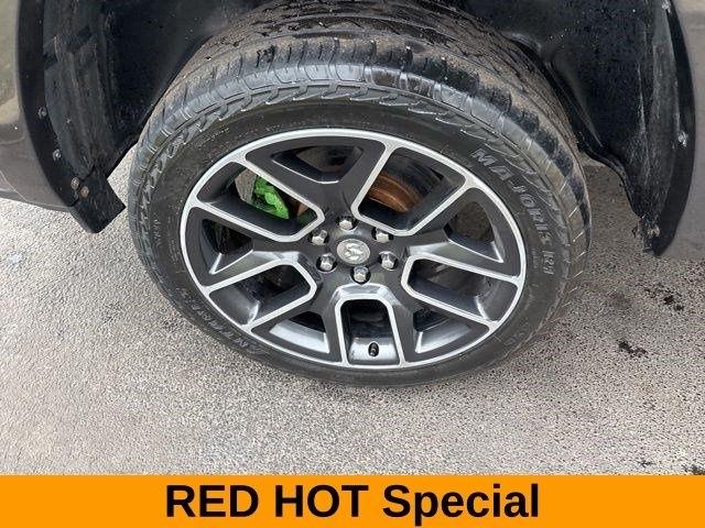 RAM 1500 Laramie Crew Cab 4WD 2020