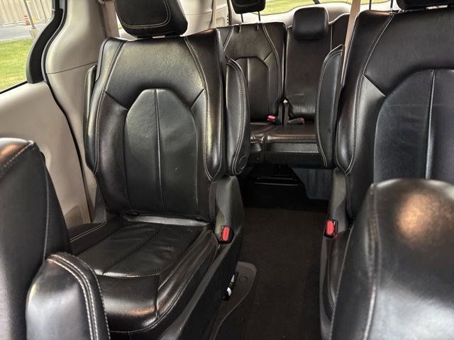 Chrysler Pacifica Hybrid Touring L 2022