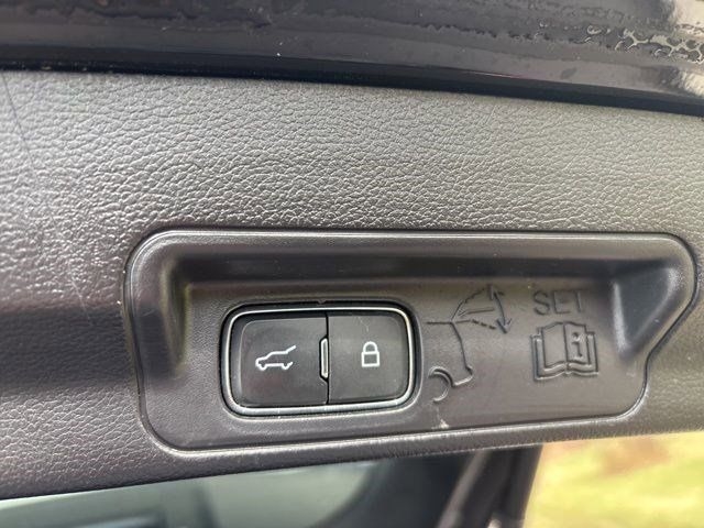 Ford Explorer XLT 2022