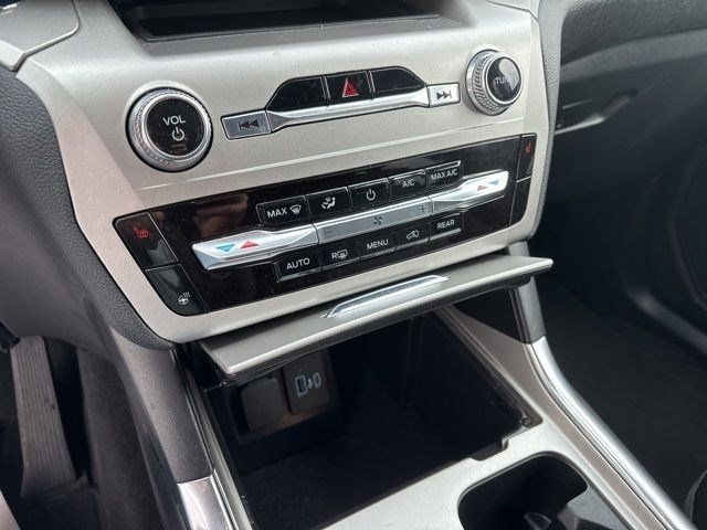 Ford Explorer XLT 2022