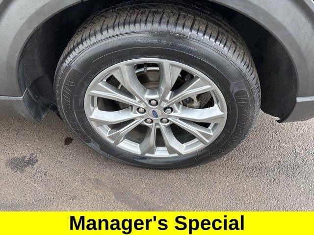 Ford Explorer XLT 2022