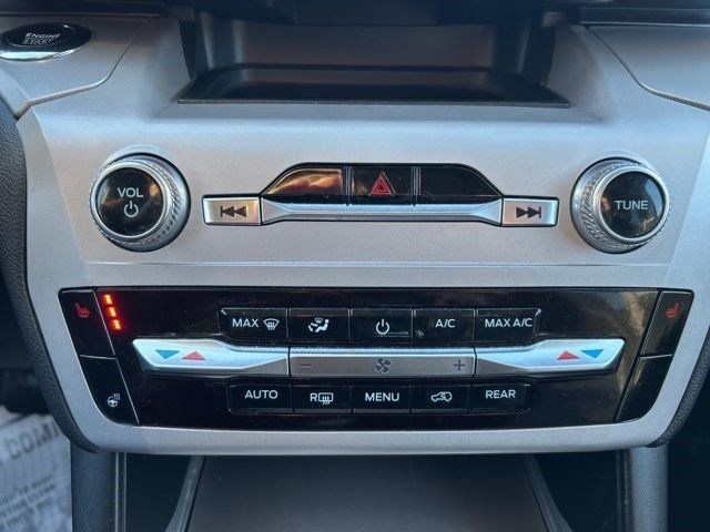 Ford Explorer XLT 2023