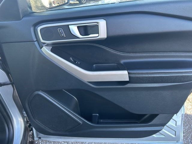 Ford Explorer XLT 2023