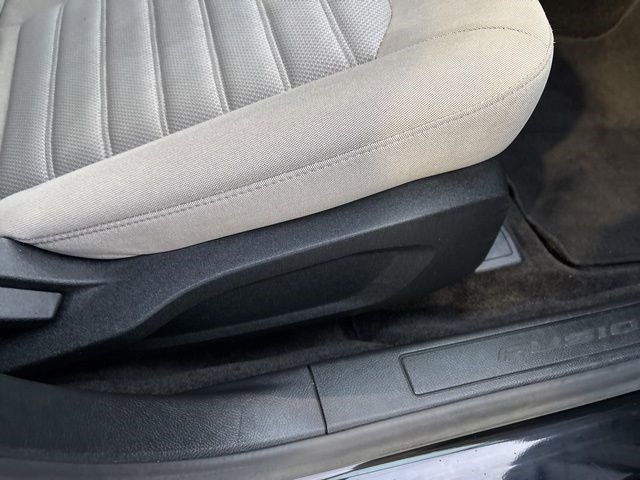 Ford Fusion Hybrid S 2018