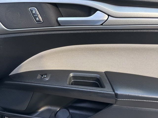 Ford Fusion Hybrid S 2018