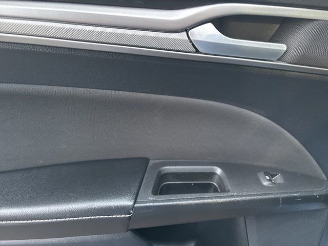 Ford Fusion Hybrid SE 2019