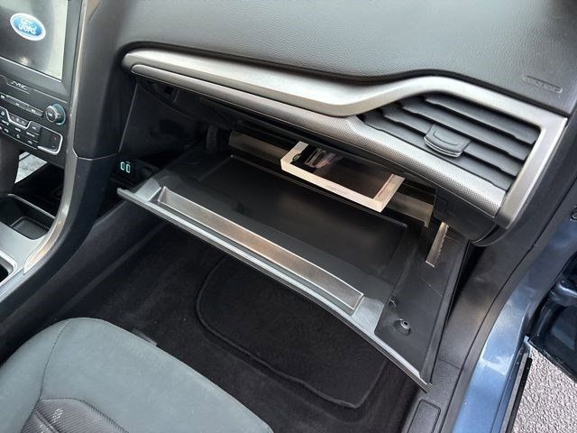 Ford Fusion Hybrid SE 2019