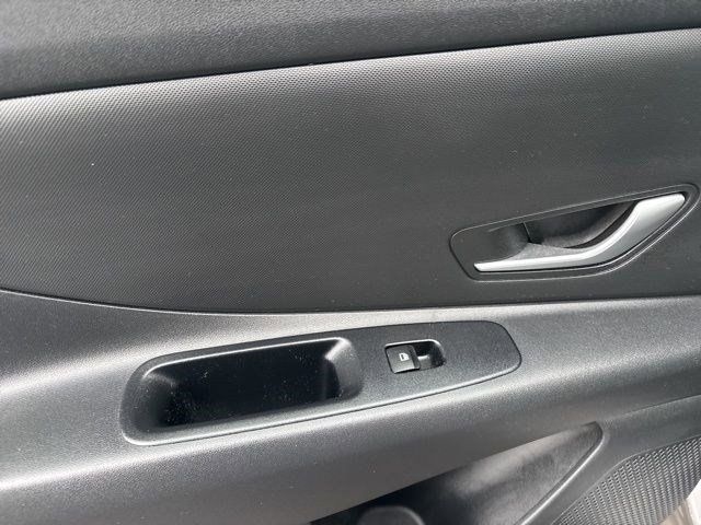 Hyundai Elantra SE 2023