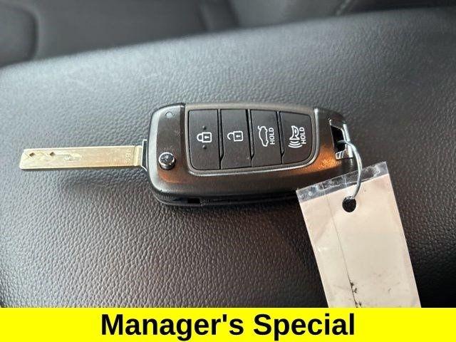 Hyundai Elantra SE 2023