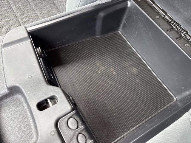 RAM 1500 SLT Crew Cab 4WD 2017