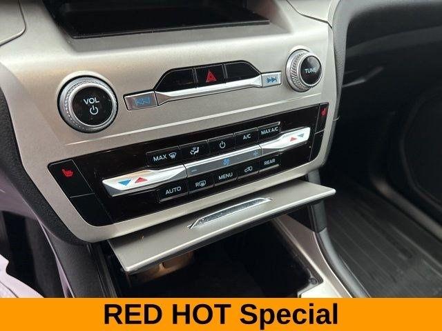 Ford Explorer XLT 4WD 2022