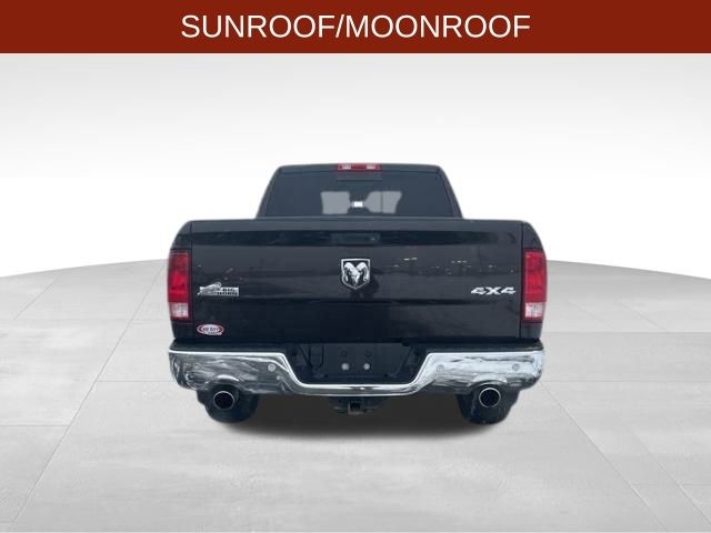 RAM 1500 Big Horn Crew Cab 4WD 2017