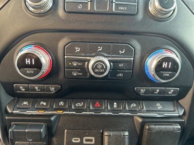 GMC Sierra 1500 AT4 Crew Cab 4WD 2020