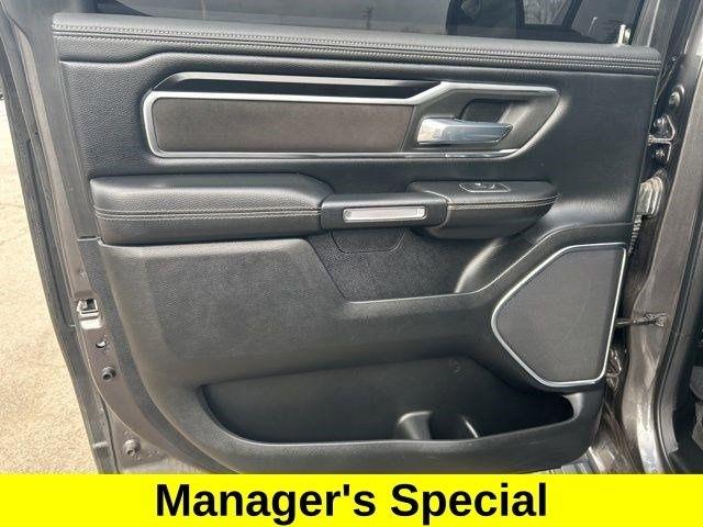 RAM 1500 Laramie Crew Cab 4WD 2021