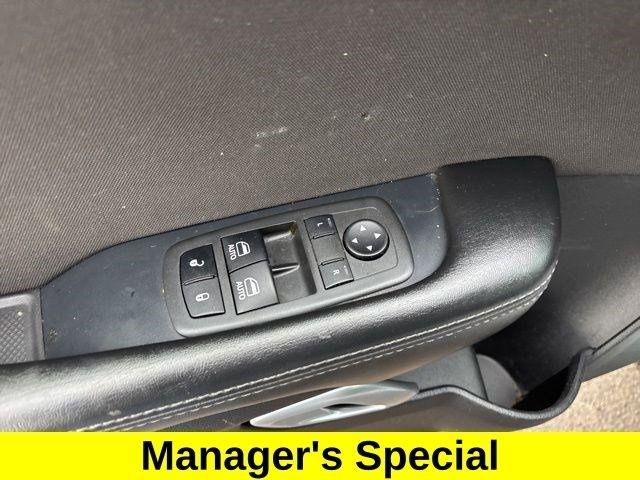 Dodge Challenger GT AWD 2021