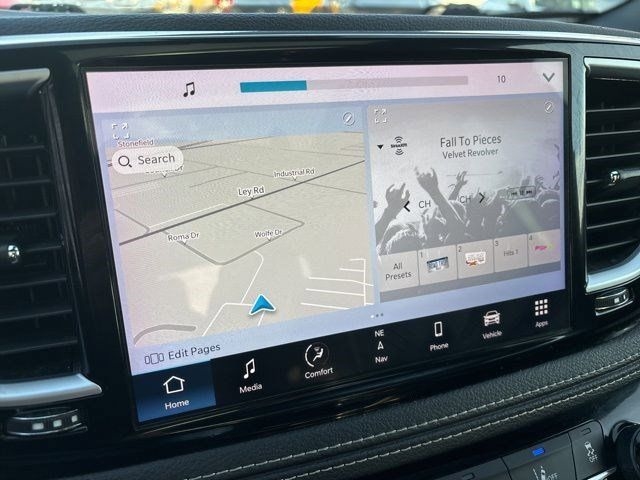 Chrysler Pacifica Limited AWD 2023