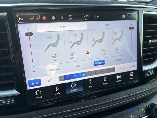 Chrysler Pacifica Limited AWD 2023