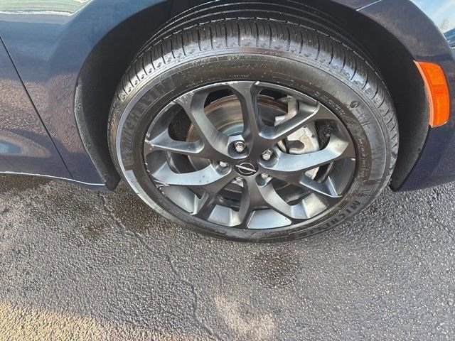 Chrysler Pacifica Limited AWD 2023