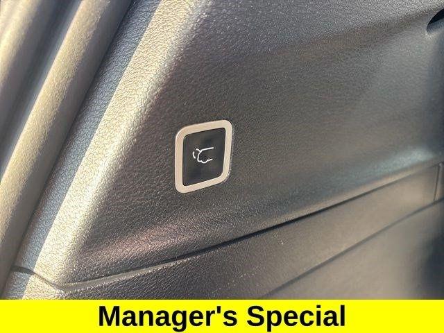 Chrysler Pacifica Limited AWD 2023