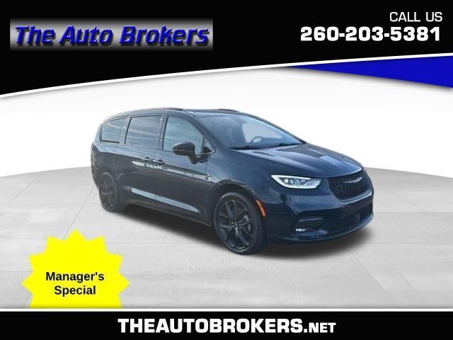 Chrysler Pacifica Limited AWD 2023
