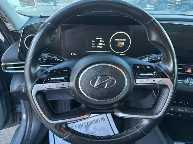 Hyundai Elantra Limited 2022