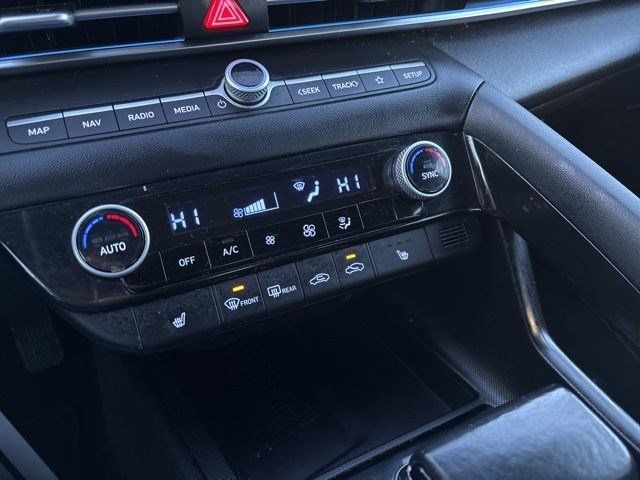 Hyundai Elantra Limited 2022