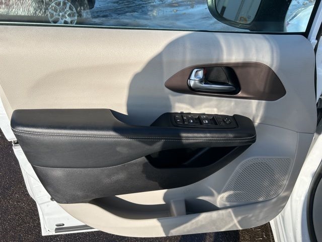 Chrysler Voyager  2023