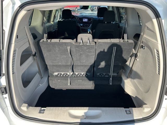 Chrysler Voyager  2023