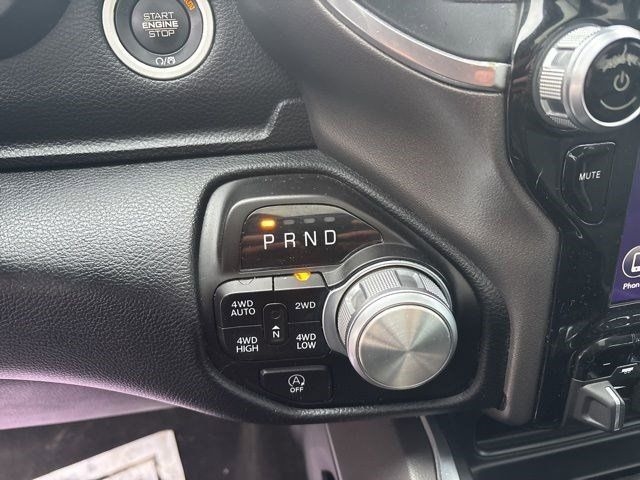 RAM 1500 Laramie Crew Cab 4WD 2021