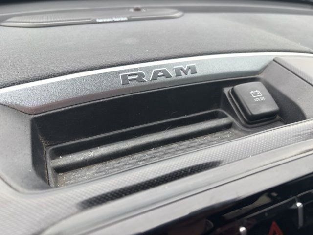 RAM 1500 Laramie Crew Cab 4WD 2021