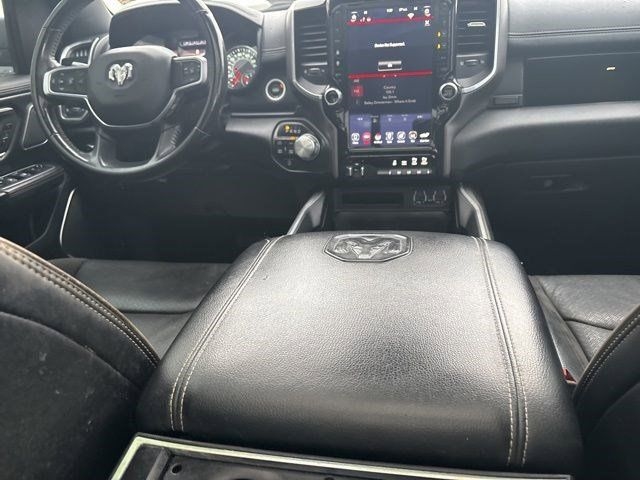 RAM 1500 Laramie Crew Cab 4WD 2021