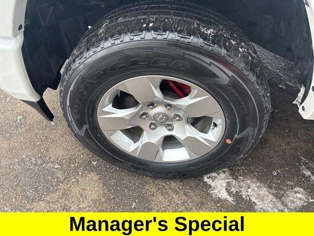 RAM 1500 Laramie Crew Cab 4WD 2021