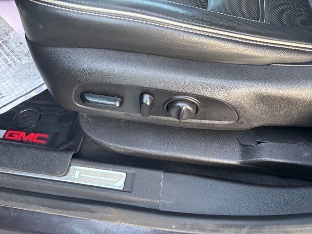 GMC Acadia Denali AWD 2018