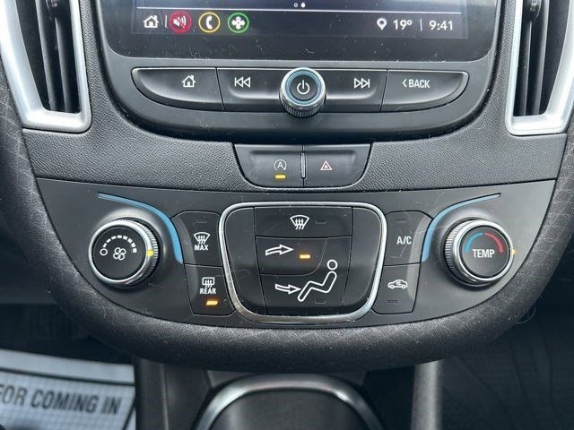 Chevrolet Malibu  2021