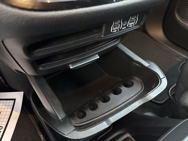 Chrysler Pacifica Touring 2024