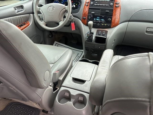 Toyota Sienna XLE AWD 2009