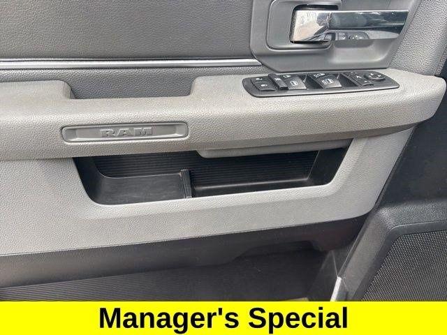 RAM 1500 SLT Crew Cab 4WD 2017