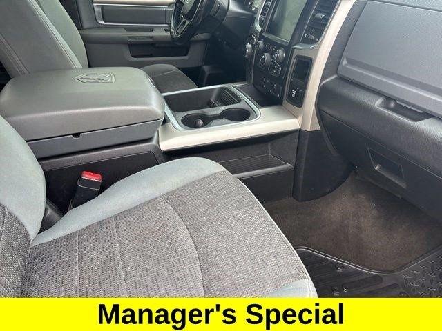 RAM 1500 SLT Crew Cab 4WD 2017