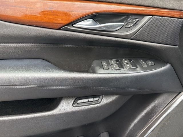 Cadillac Escalade Luxury 4WD 2017