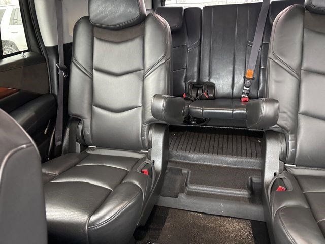 Cadillac Escalade Luxury 4WD 2017