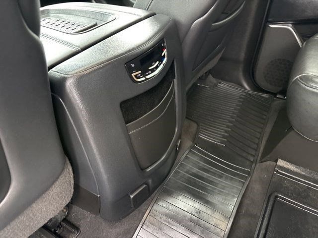 Cadillac Escalade Luxury 4WD 2017