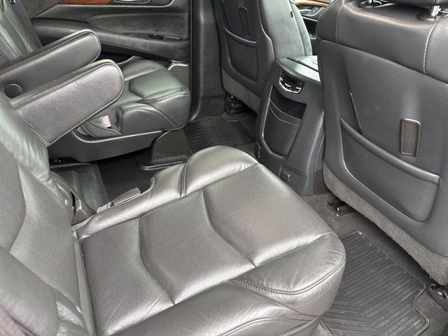 Cadillac Escalade Luxury 4WD 2017