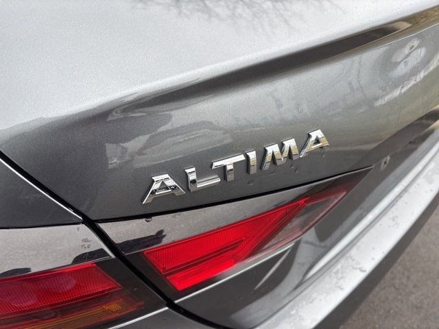 Nissan Altima  2019